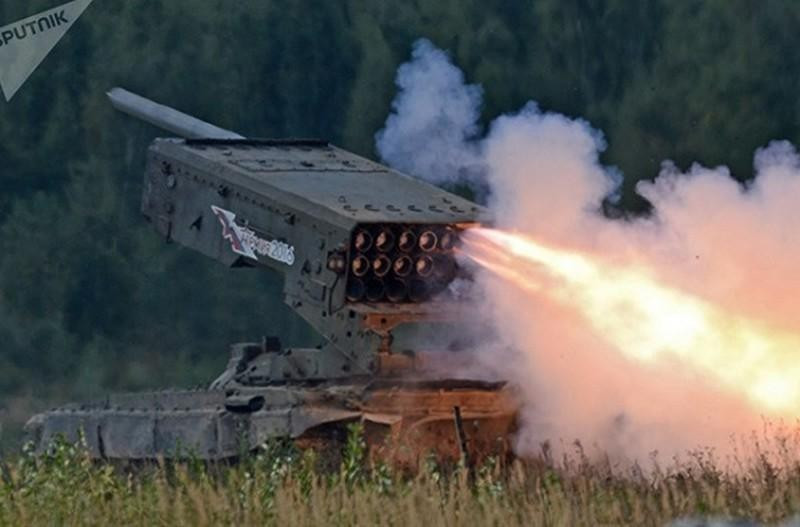 Nga tăng cường tổ hợp phun lửa hạng nặng TOS-2 Tosochka tới biên giới Ukraine