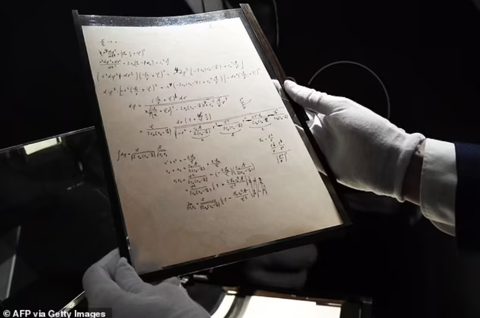 Bản thảo viết tay về thuyết tương đối của Einstein có giá 295 tỷ đồng - 3