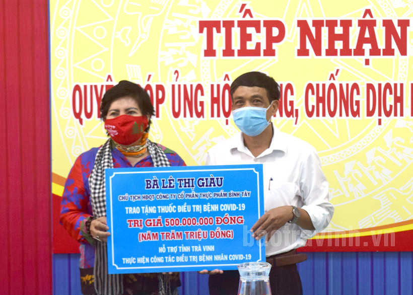 Trà Vinh tiếp nhận bình oxy, thuốc và thực phẩm hỗ trợ chống dịch COVID-19 - 1