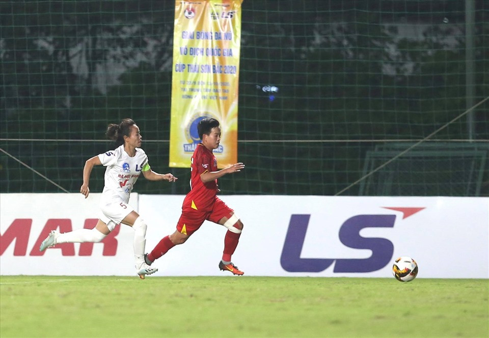 Hà Nội Watabe và TPHCM gặp nhau ở trận đấu cuối cùng tạo nên cái kết trong mơ cho Giải nữ vô địch quốc gia - Cúp Thái Sơn Bắc 2021. Ảnh: Sơn Bắc.