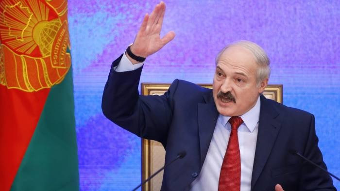 Nga hành động tỏ lòng ủng hộ Belarus, Tổng thống Lukashenko tố Mỹ 'mượn gió bẻ măng'. (Nguồn: Financial Times)