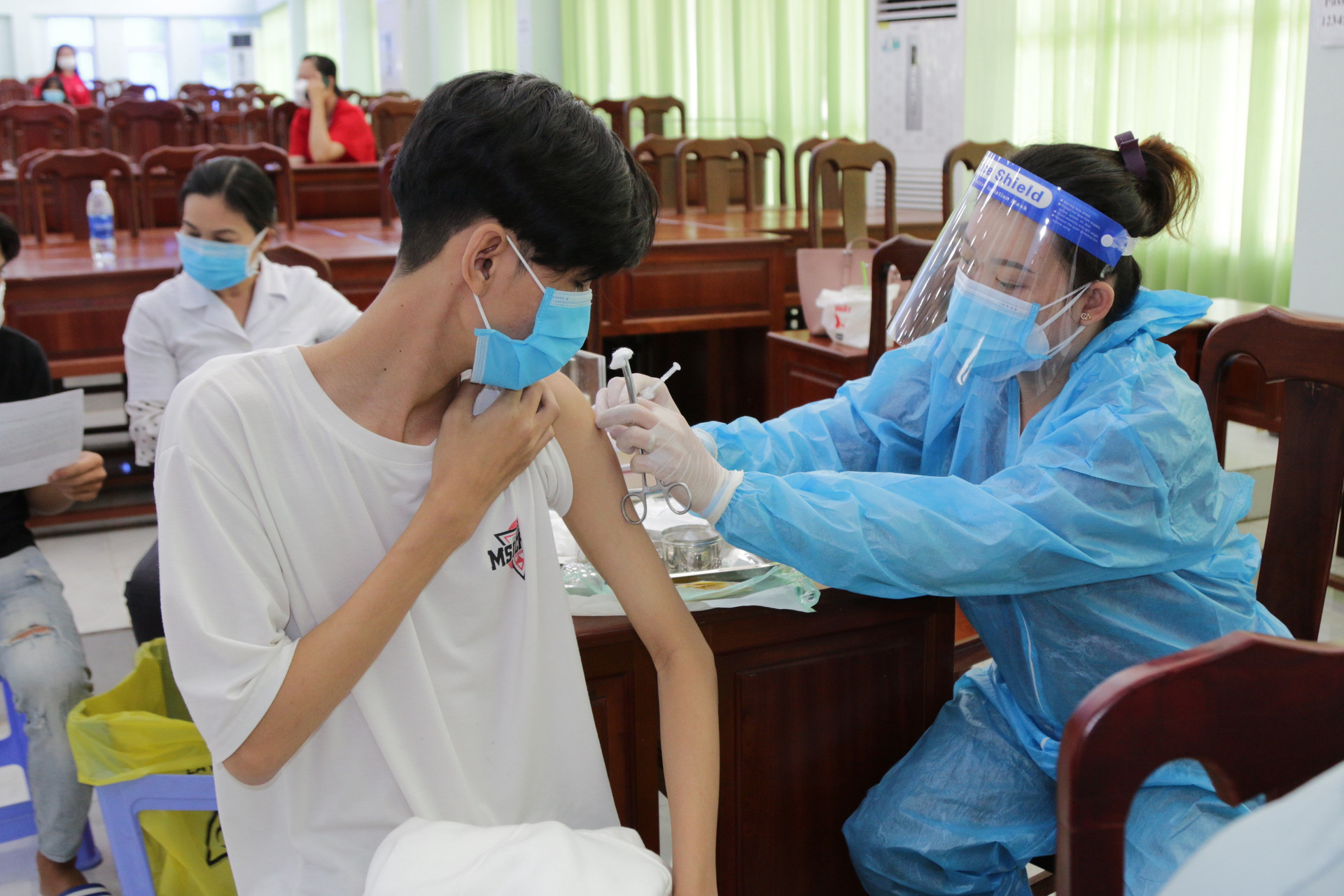 Kiên Giang: Chưa tiêm vacccine sẽ bị hạn chế dự tuyển vào làm ở khu công nghiệp - 1