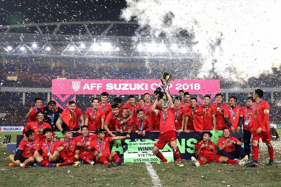 Gàn 40% người hâm mộ Thái Lan tin rằng tuyển Việt Nam sẽ bảo vệ thành công chức vô địch AFF Cup. Ảnh: AFF