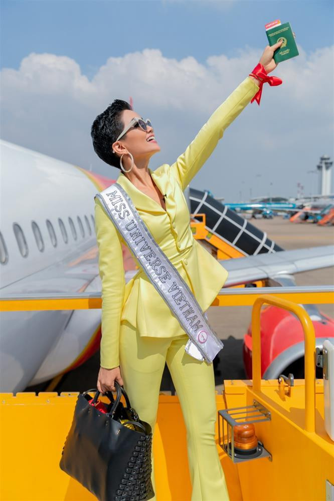 Mỹ nhân Việt lên đường thi Miss Universe: Ai mặc đẹp nhất?-12