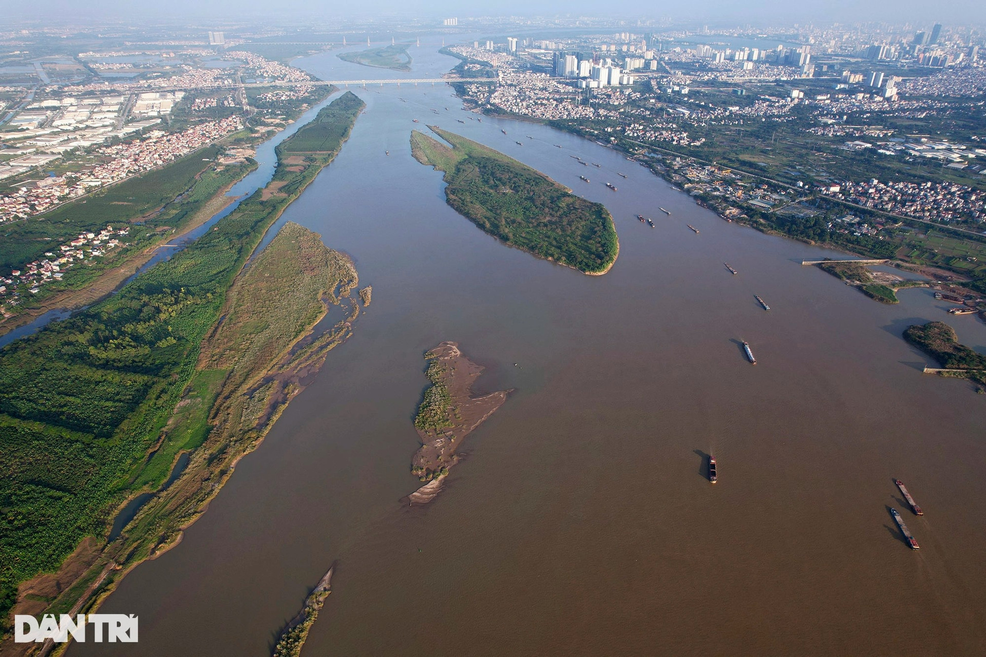 Những bãi bồi sông Hồng hoang sơ vắng dấu chân người ở Hà Nội - 1