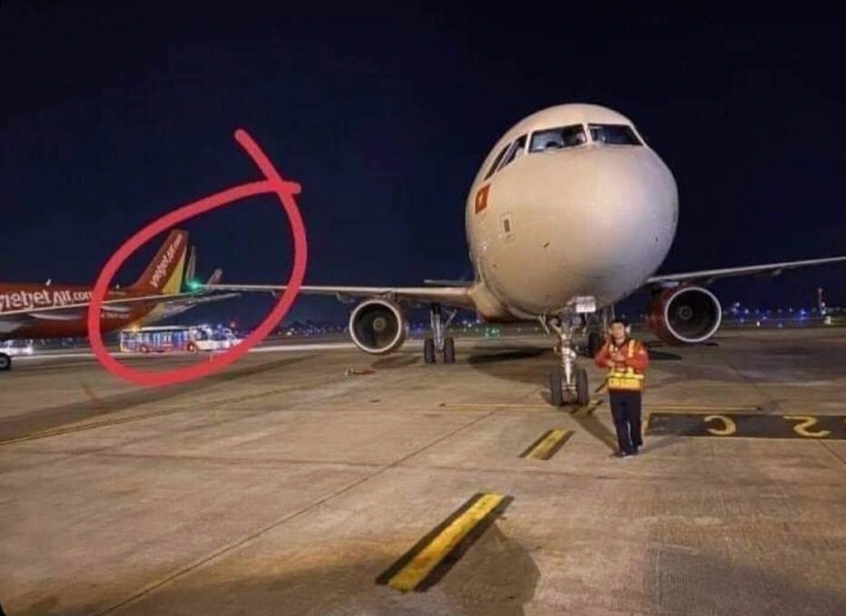 Vụ 2 máy bay va chạm: Tạm giữ giấy phép của nhân viên phát tín hiệu - 1 Vụ 2 máy bay va chạm: Tạm giữ giấy phép của nhân viên phát tín hiệu - 1