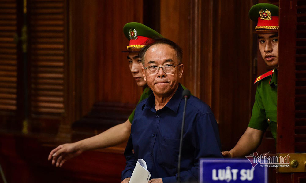 Cựu phó chủ tịch Nguyễn Thành Tài tiếp tục hầu tòa, giao đất vì tình cảm
