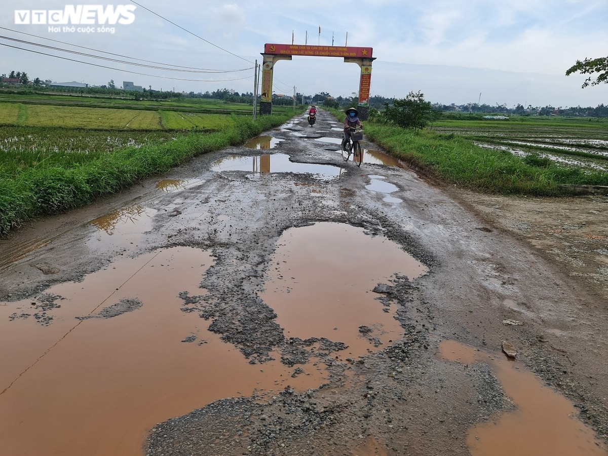 Mượn đường lành thi công cao tốc, nhà thầu Trung Quốc để lại đường nát như tương - 7