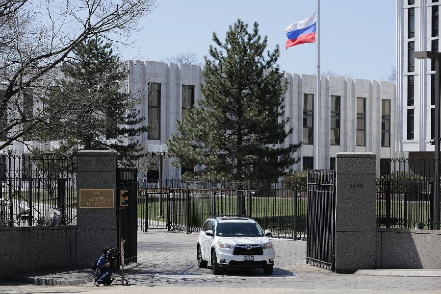 54 nhà ngoại giao Nga có lịch rời Mỹ, Washington 'thanh minh'. (Nguồn: Newsweek)