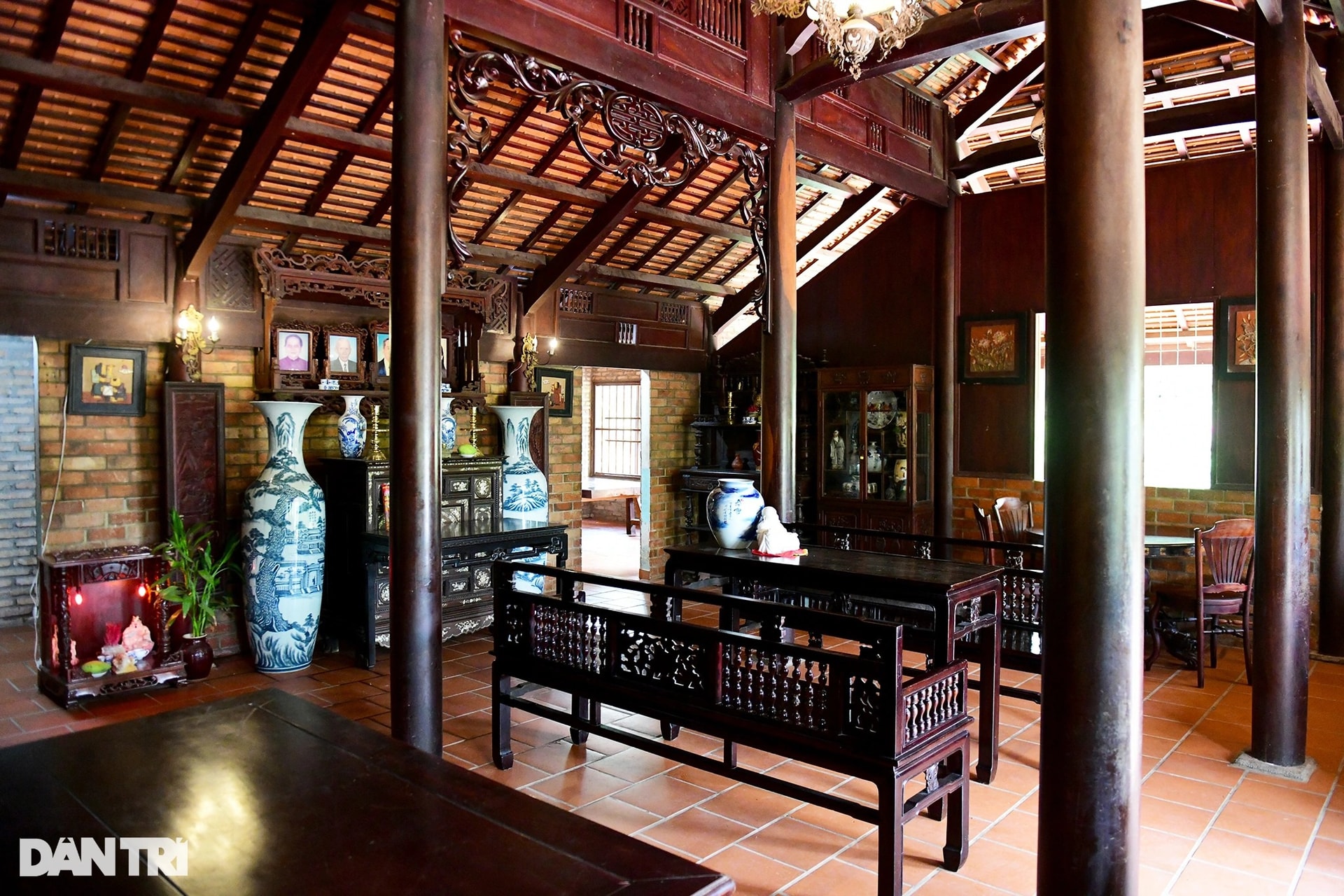 Khu nhà cổ mang kiến trúc Nam bộ xưa trị giá hơn 20 tỷ đồng ở Sài Gòn - 3 Khu nhà cổ mang kiến trúc Nam bộ xưa trị giá hơn 20 tỷ đồng ở Sài Gòn - 3