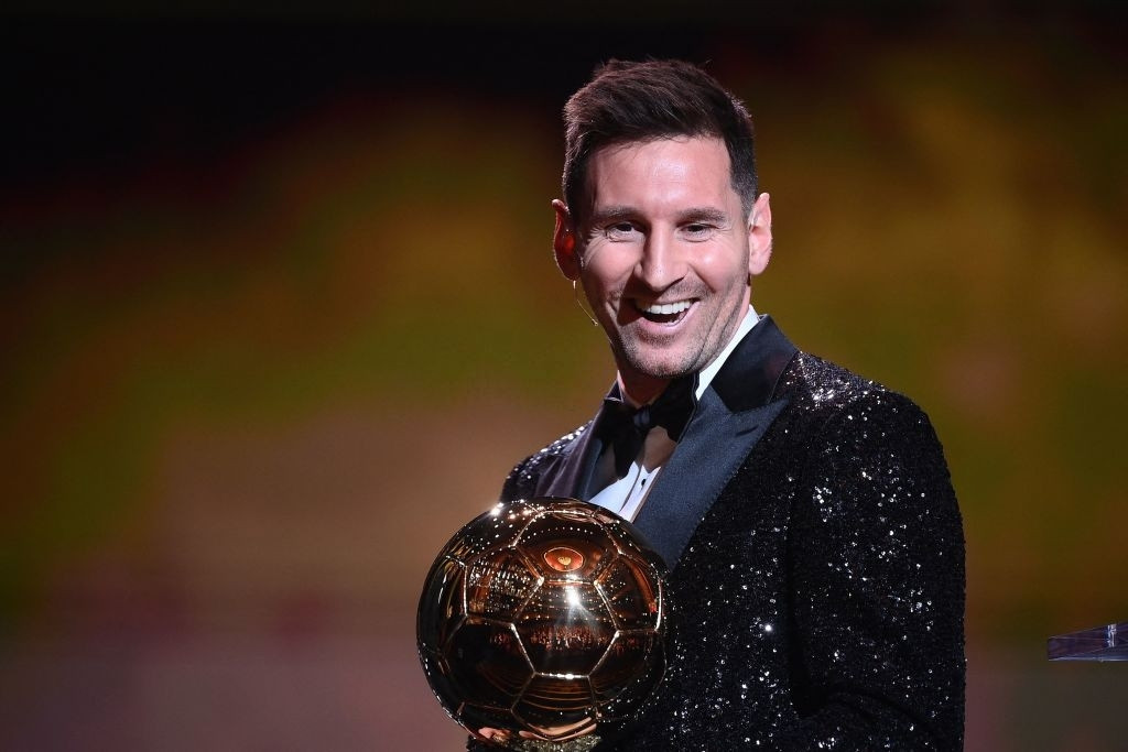 Messi: Lewandowski xứng đáng giành Quả Bóng Vàng - 1