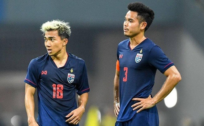 Chanathip và Theerathon khó ra sân cùng tuyển Thái Lan ở trận mở màn AFF Cup 2020.