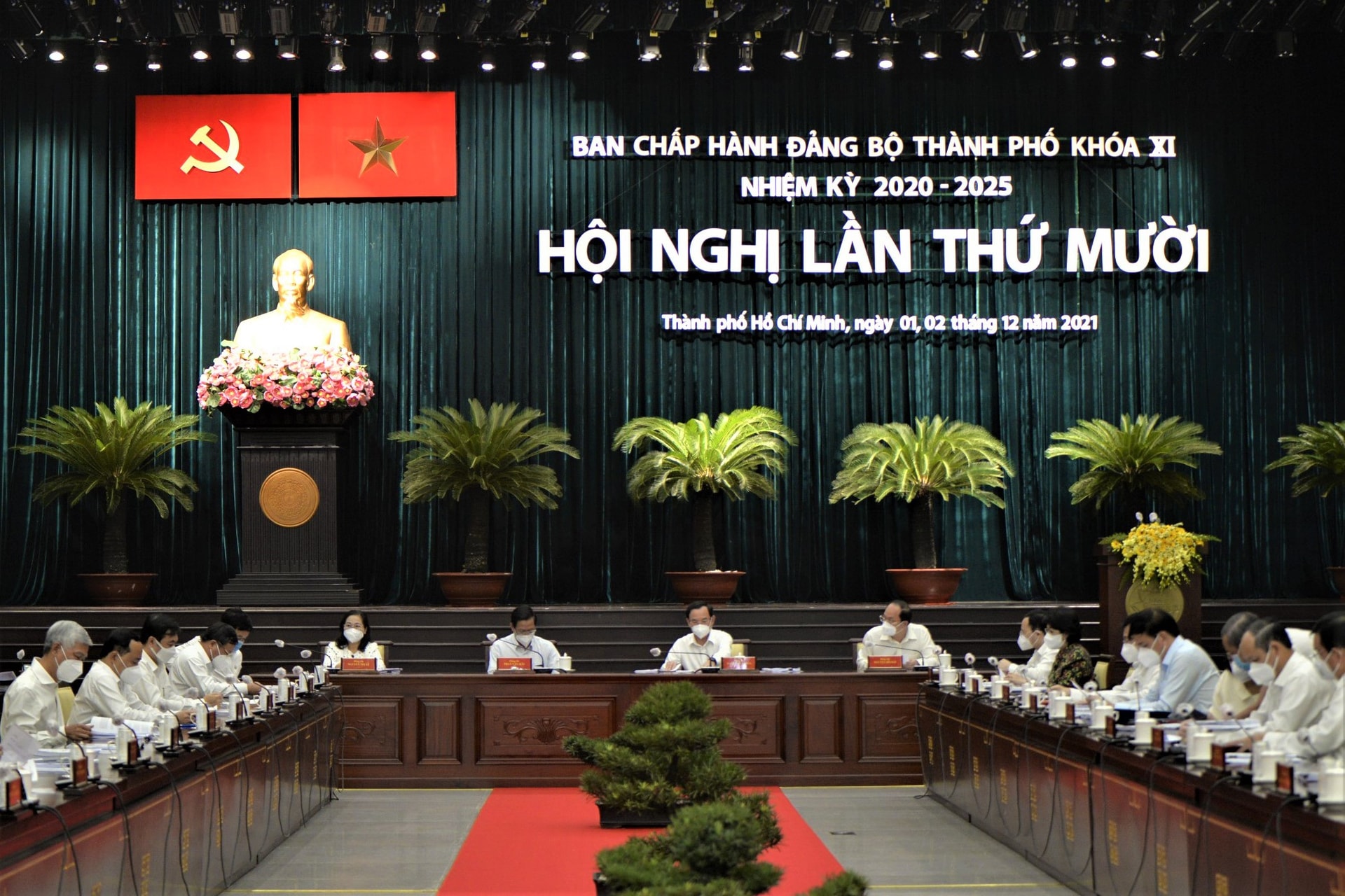 Phía sau những tấm gương tận tụy vẫn còn những né tránh, ngại khó - 1 Phía sau những tấm gương tận tụy vẫn còn những né tránh, ngại khó - 1