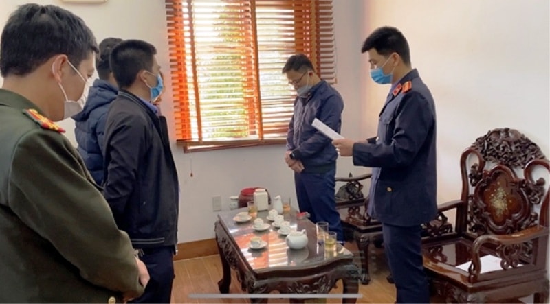 Vì sao Phó trưởng Công an và Phó Viện trưởng VKSND huyện Vũ Thư bị bắt? - 1 Vì sao Phó trưởng Công an và Phó Viện trưởng VKSND huyện Vũ Thư bị bắt? - 1