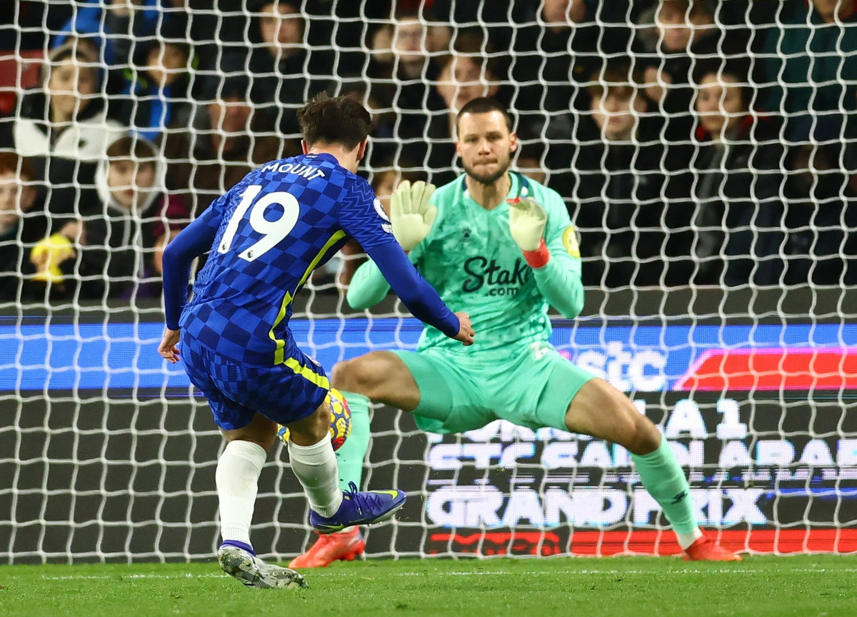 Sau khi đôi bên trở lại thi đấu, Mason Mount đã ghi bàn mở tỷ số cho Chelsea ở phút 29.