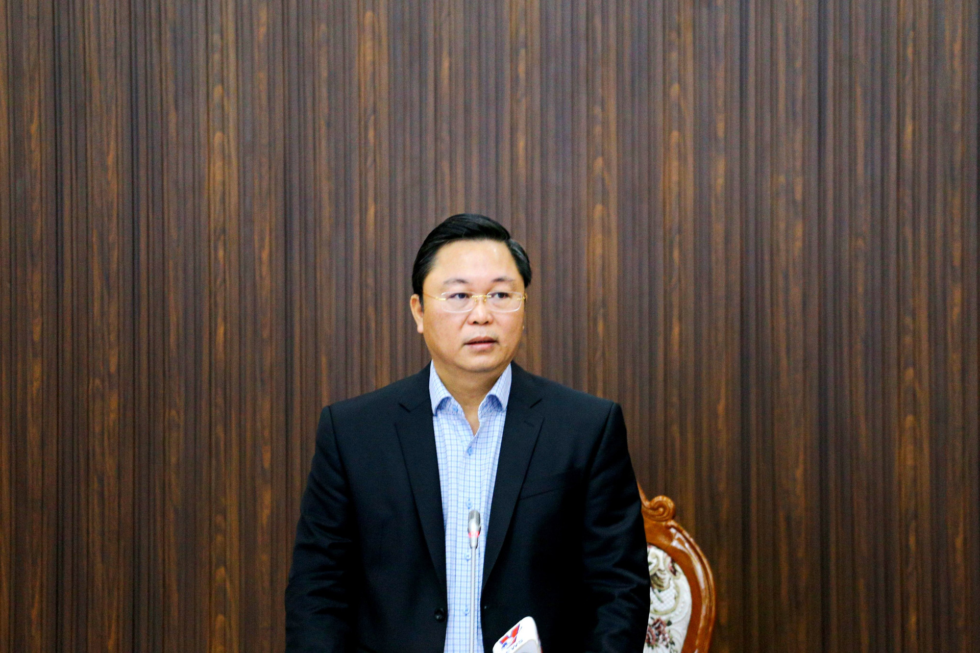 Chủ tịch Quảng Nam lên tiếng vụ hỗ trợ người dân 2.000 đồng tiền bão lũ - 1