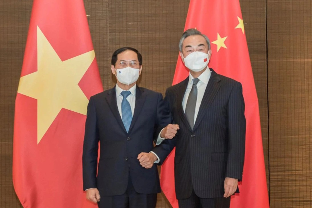 Trung Quốc viện trợ Việt Nam 500.000 liều vaccine Covid-19 - 1