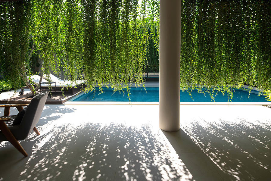 Biệt thự vườn xanh mướt ở Phú Quốc độc đáo  nhờ thiết kế không có cửa