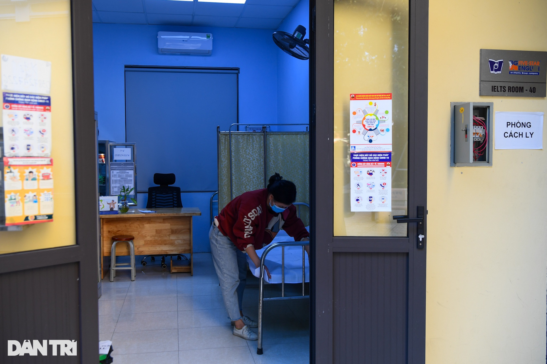 Giáo viên ở Hà Nội gấp rút dọn dẹp trường lớp, chuẩn bị đón học sinh - 14