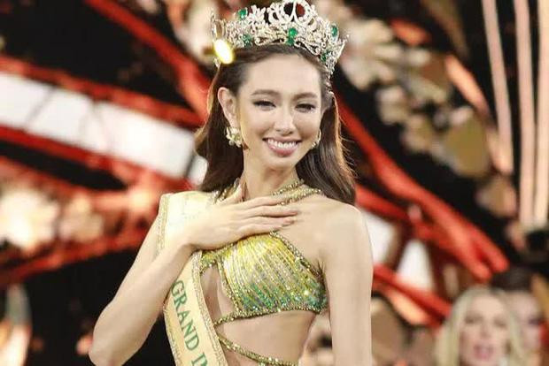 U là trời, Hoa hậu Thùy Tiên hốt vì lỗi trong màn cover hot trend-1