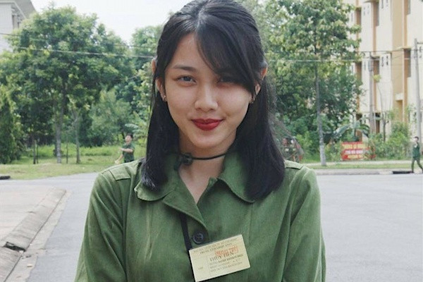 Vẻ ngoài khó nhận ra của Hoa hậu Hòa bình Quốc tế Thùy Tiên