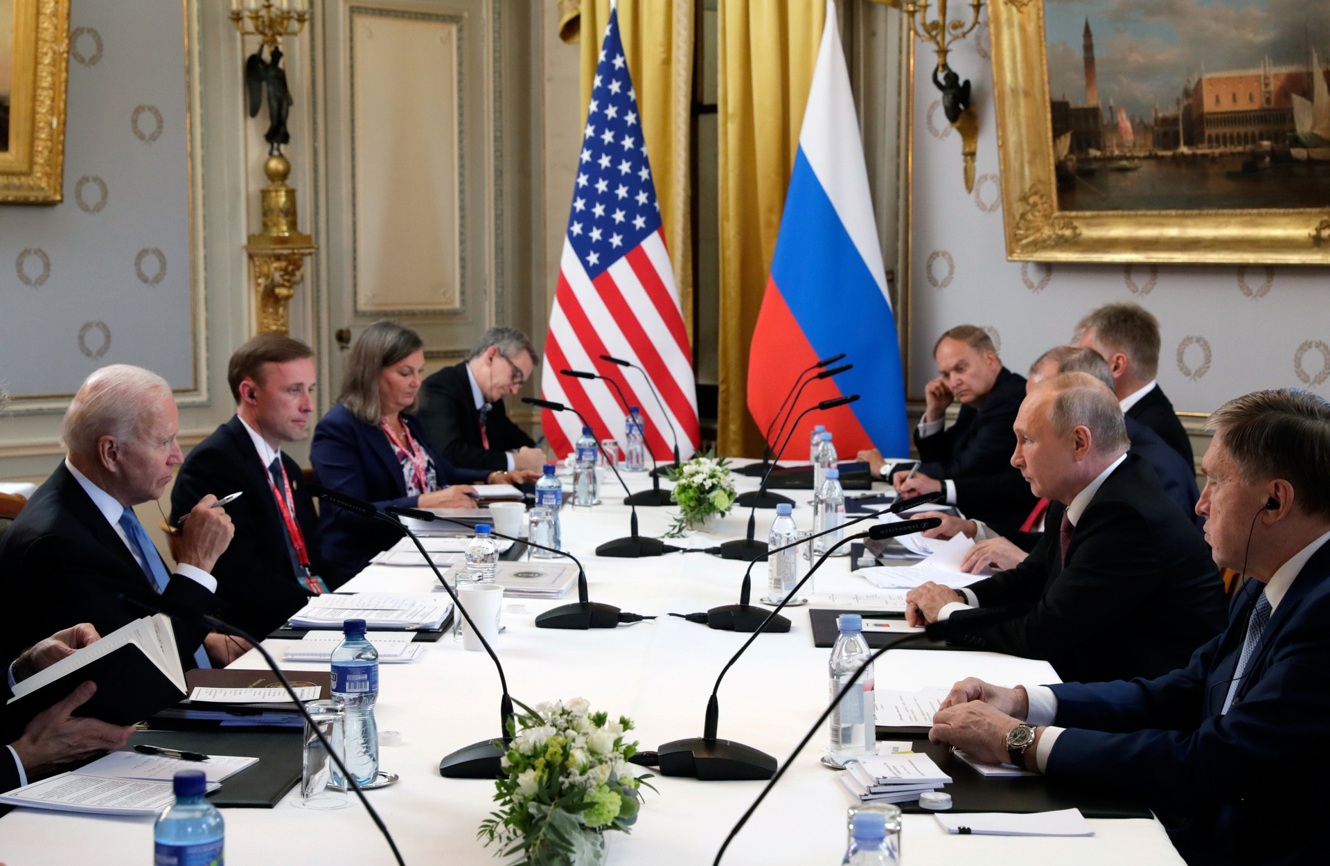 Thượng đỉnh Putin - Biden: Cạnh tranh cân não và phép thử siêu tên lửa  - 2