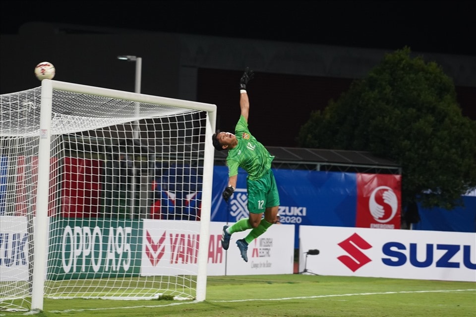 Thủ thành Keo-Oudone Souvannasangso có những pha cứu thua quan trọng cho đội tuyển Lào. Ảnh: affsuzukicup