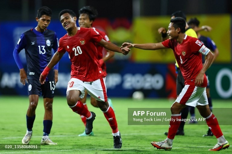 Tuyển Indonesia thi đấu áp đảo trước Campuchia trong hiệp 1. Ảnh: AFP