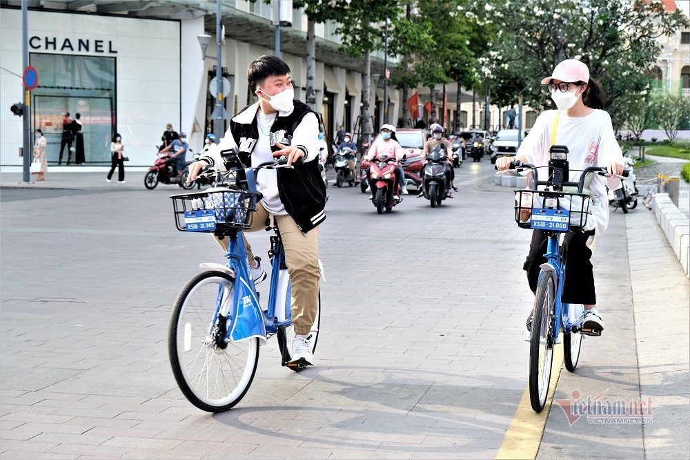 Sài Gòn háo hức xe đạp công cộng, lo được mấy hôm rồi lại bỏ