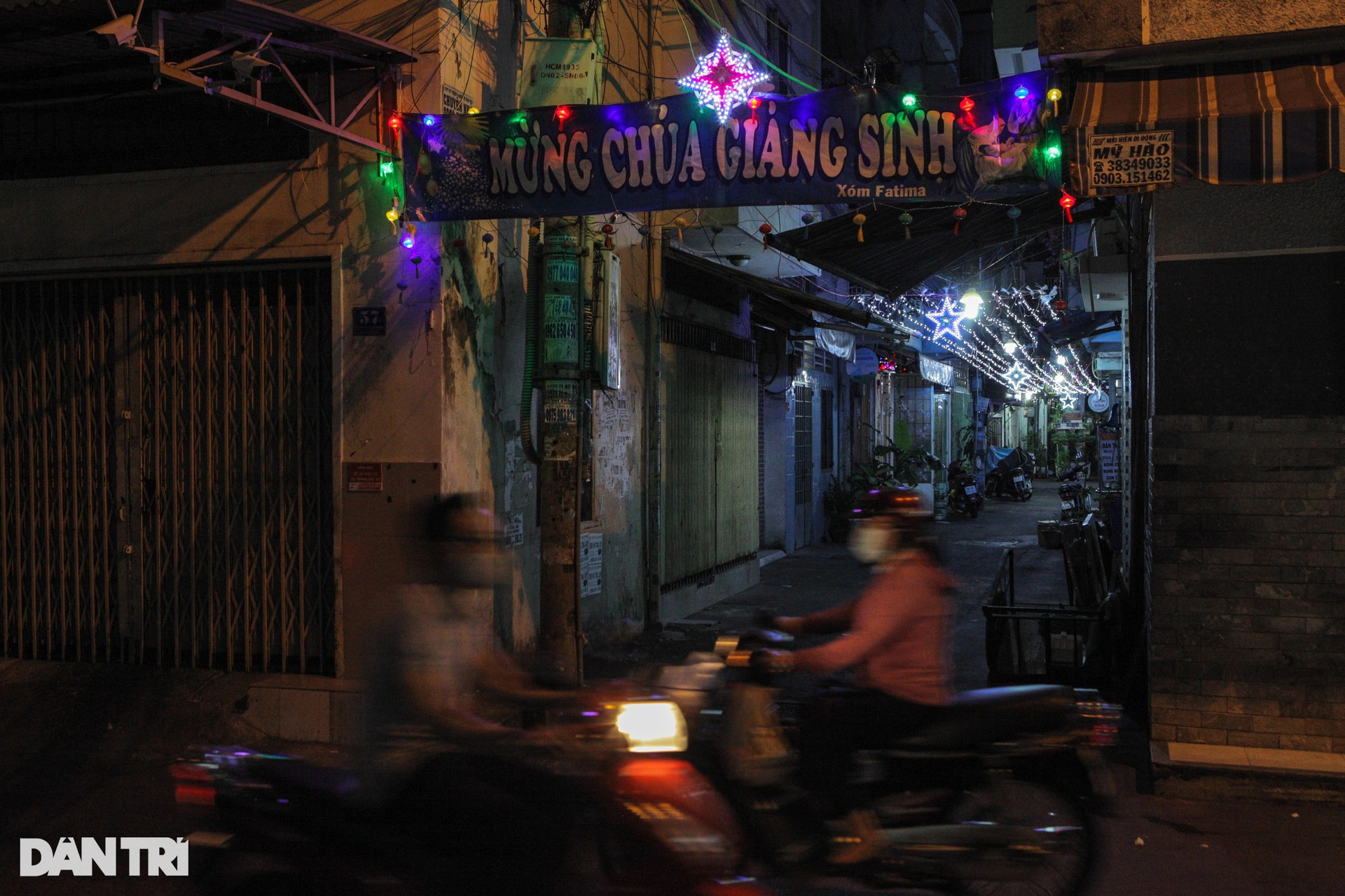 Hẻm nhỏ Sài Gòn trang hoàng đón Giáng sinh - 16