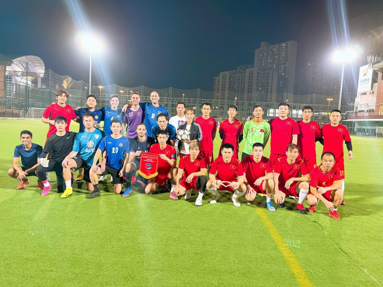 Người Việt Nam tại Macau giao hữu bóng đá với cộng đồng nước sở tại
