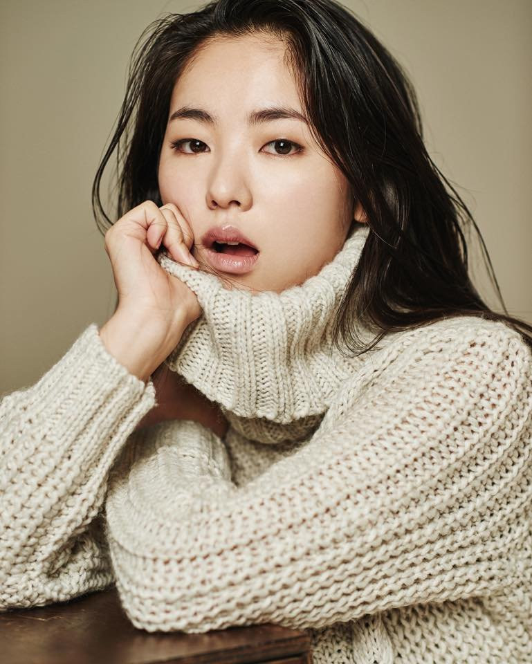 2 năm sau ly hôn Song Hye Kyo, Song Joong Ki bị bắt gặp hò hẹn - 8