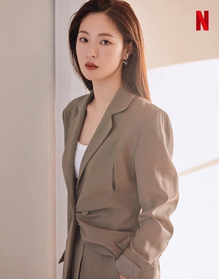 2 năm sau ly hôn Song Hye Kyo, Song Joong Ki bị bắt gặp hò hẹn - 7