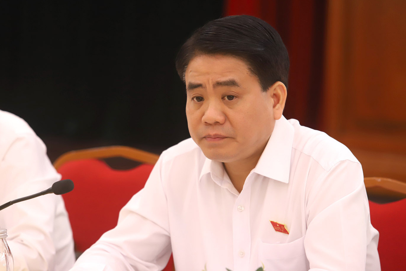Cựu Chủ tịch Hà Nội Nguyễn Đức Chung hầu tòa, vợ cũng bị triệu tập