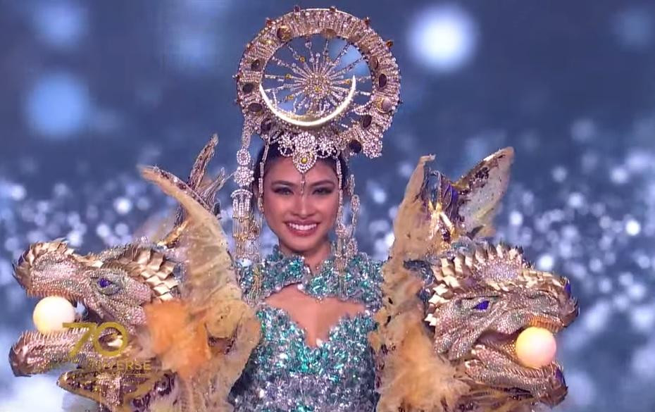 Kim Duyên diễn quốc phục xuất sắc tại Miss Universe 2021-20
