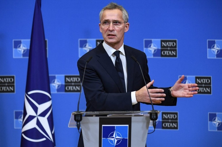 NATO thẳng thừng khước từ kêu gọi từ Nga, tuyên bố Moscow cần 'giảm leo thang'