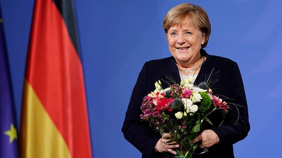 Bà Merkel sắp xuất bản tự truyện
