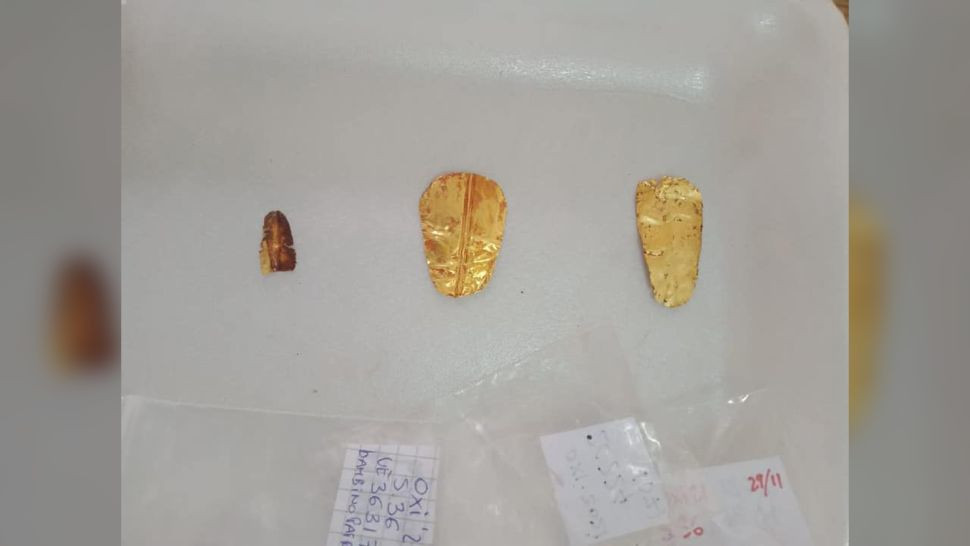 Bí ẩn 3 xác ướp có lưỡi vàng trong lăng mộ cổ ở Ai Cập