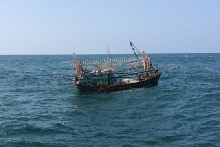 Tàu cá trôi tự do trong thời tiết xấu, 15 ngư dân kêu cứu ở Hoàng Sa - 1