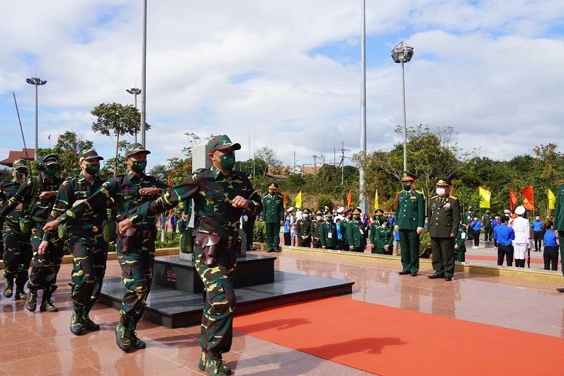 Việt Nam - Lào hợp tác quốc phòng toàn diện, xây dựng biên giới hòa bình - 7