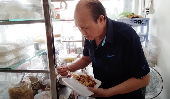 Danh hài, tài tử điện ảnh một thời: Người bán bánh bèo, người làm shipper - 1 Danh hài, tài tử điện ảnh một thời: Người bán bánh bèo, người làm shipper - 1