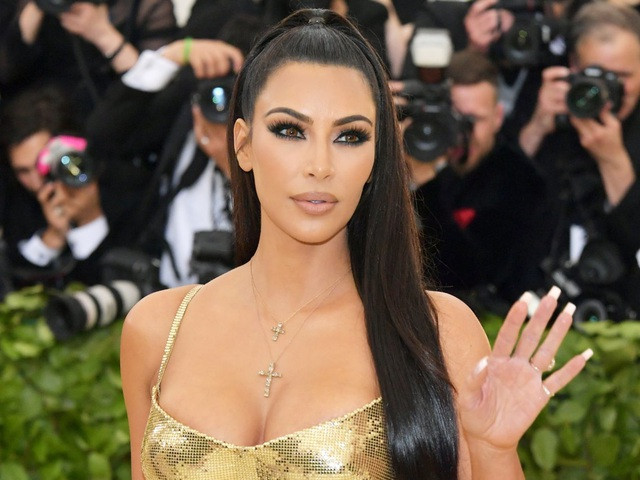 Kim Kardashian thi đỗ kỳ thi sơ cấp ngành luật sau... 3 lần thi trượt - 12