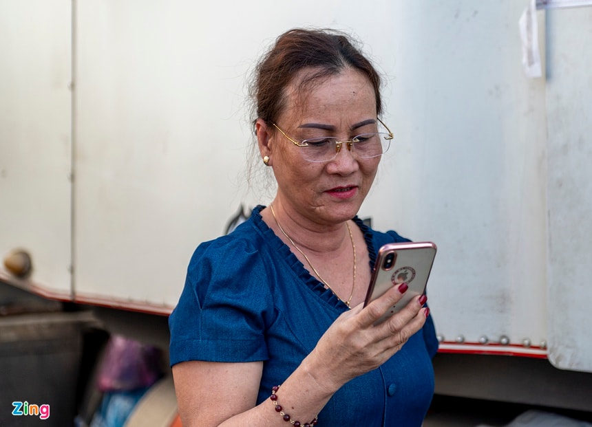 Mất tiền triệu mỗi ngày để chờ xuất khẩu hàng hóa ảnh 7 Mat tien trieu moi ngay de cho xuat khau hang hoa anh 7
