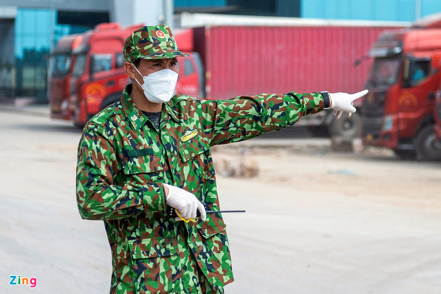 Mat tien trieu moi ngay de cho xuat khau hang hoa anh 3