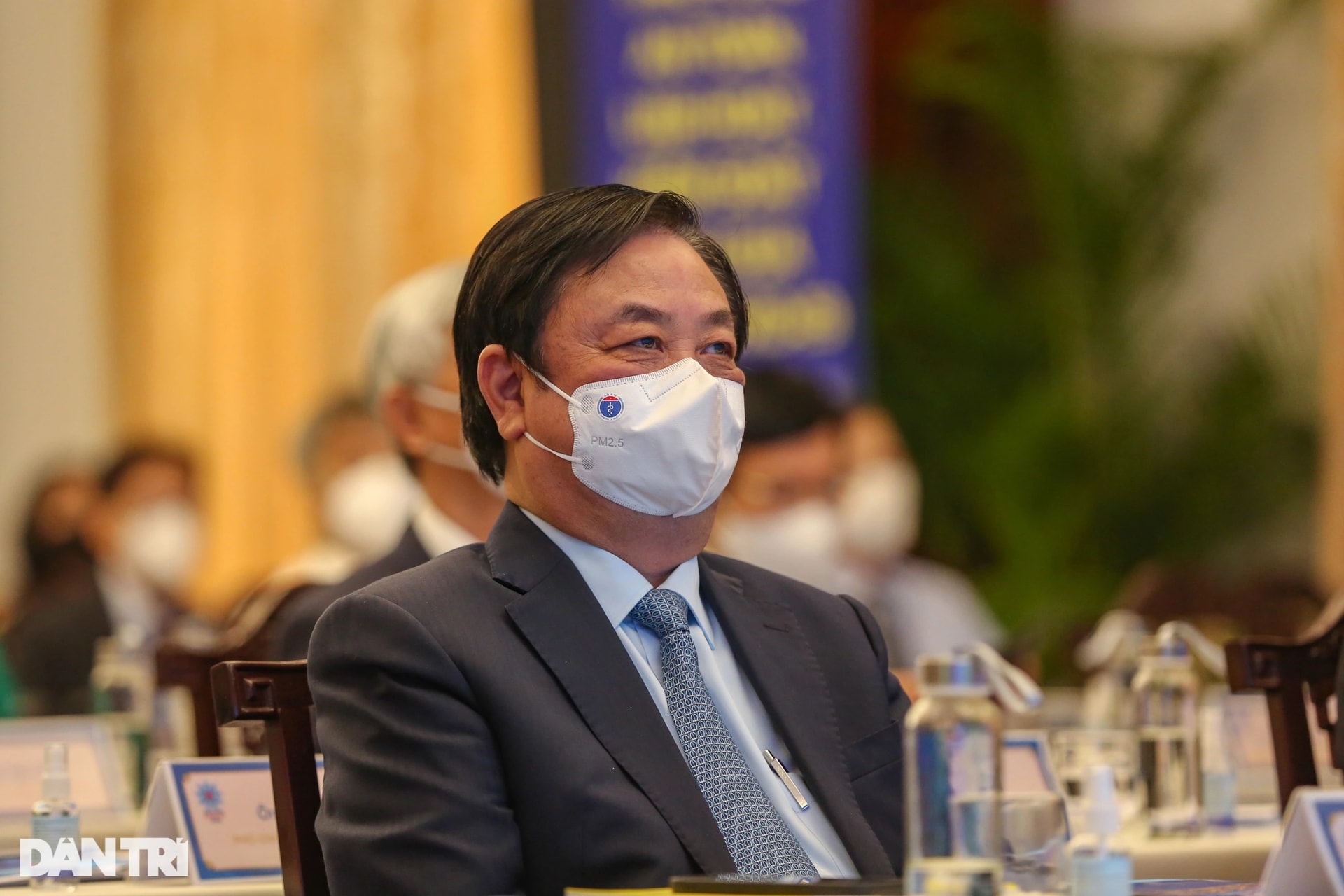 Bộ trưởng Lê Minh Hoan và kỳ vọng dân miền Tây từ bỏ việc ăn thịt chim trời - 3 Bộ trưởng Lê Minh Hoan và kỳ vọng dân miền Tây từ bỏ việc ăn thịt chim trời - 3