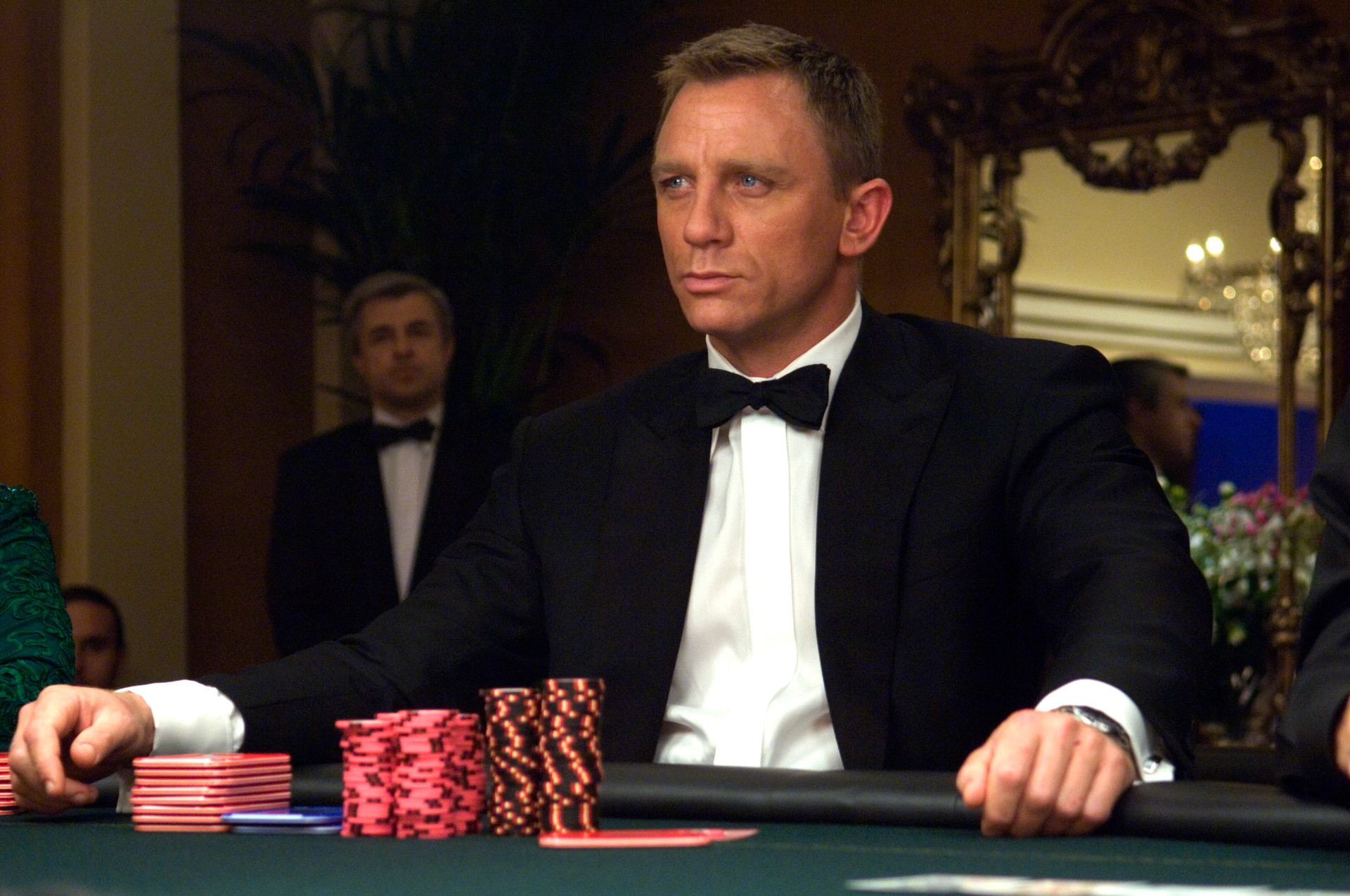 15 năm Daniel Craig xây tượng đài James Bond nhiều mất mát