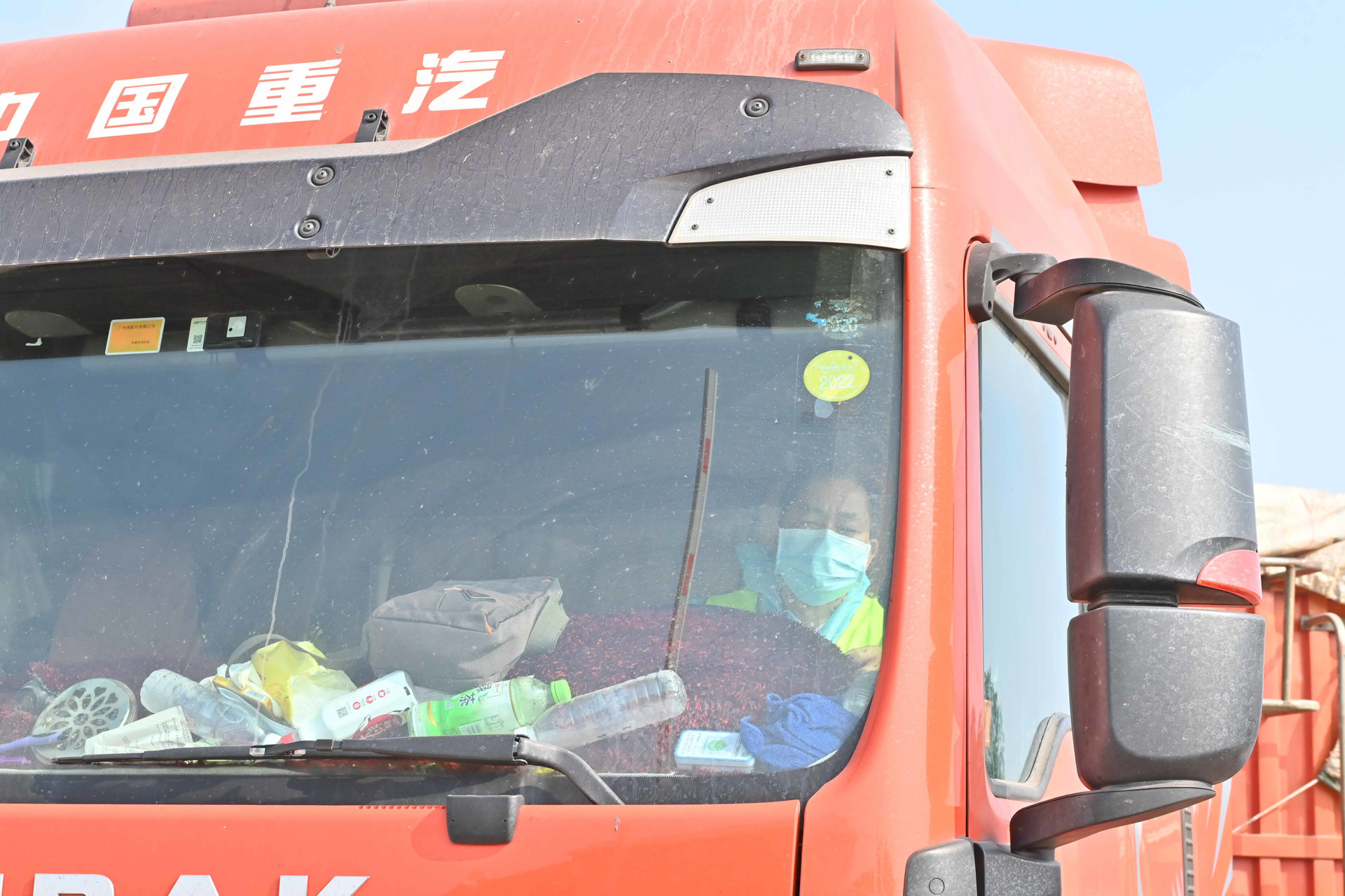 Cả nghìn xe container tắc ở cửa khẩu: Vạ vật vệ đường chờ thông hàng