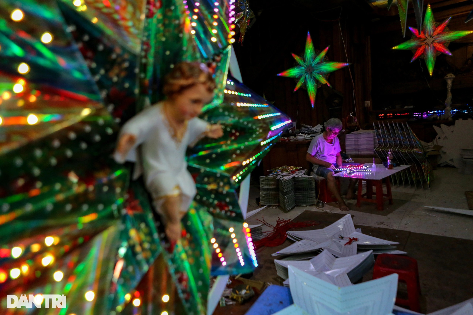 Gia đình hơn 20 năm làm đèn ngôi sao Giáng sinh ở Sài Gòn - 6