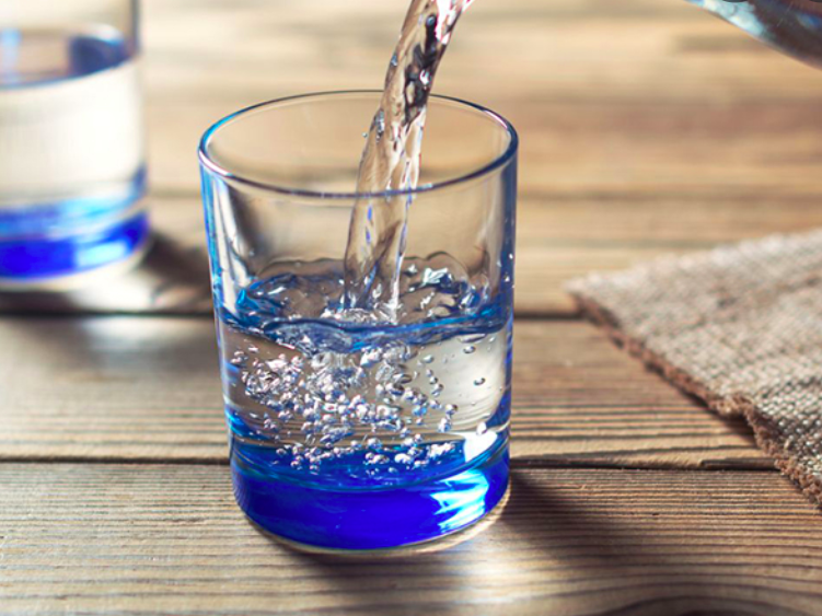 Uống nước là 'liều thuốc vạn năng': 6 loại nước khác nhau nên chọn uống thế nào? - 2