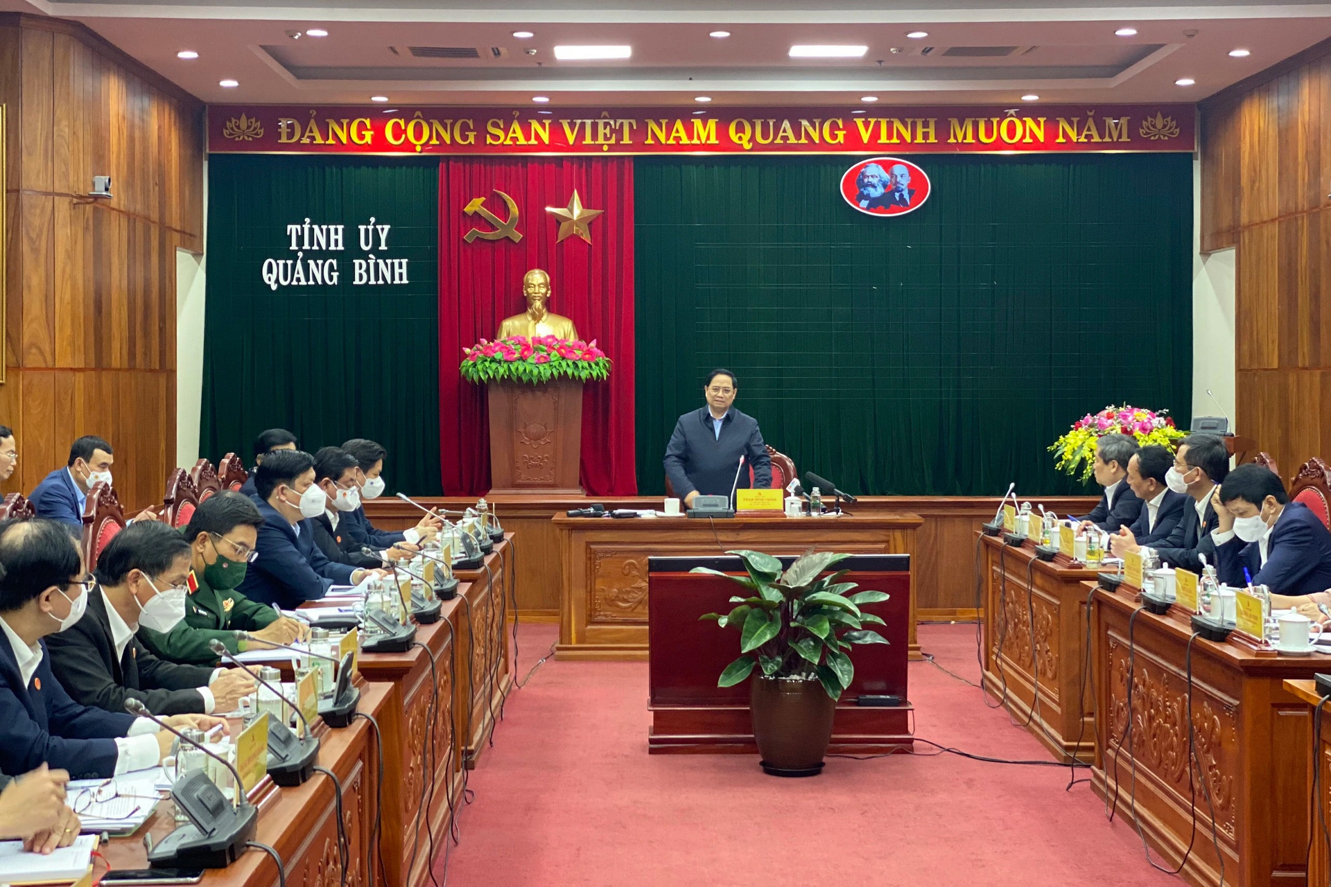 Thủ tướng: Quảng Bình cần tìm cơ hội khác biệt để phát triển - 1